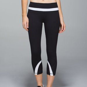 Lululemon Run: Inspire Crop II